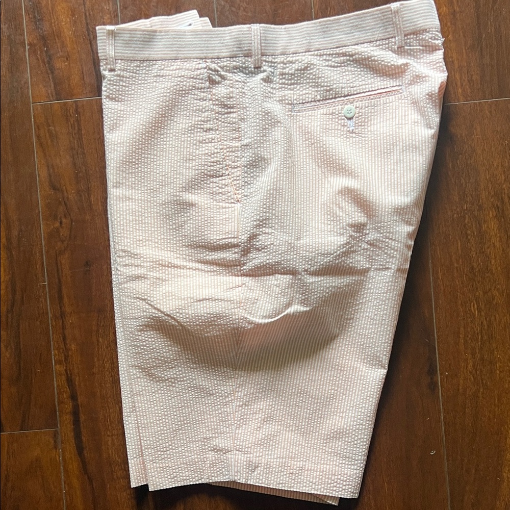 Classic Men's Cream Shorts - Picture 3 of 4